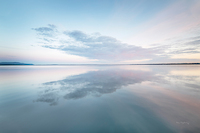 100cm x 66.7cm Bellingham Bay Clouds Reflection I von Alan Majchrowitz