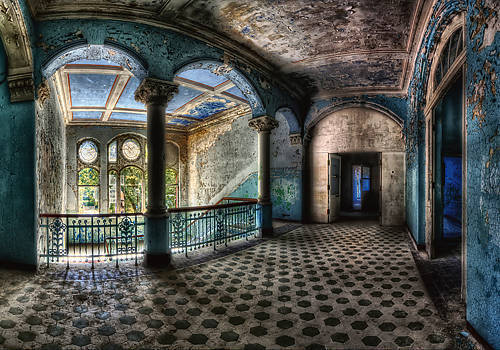 Array Beautiful Decay von Matthias Haker