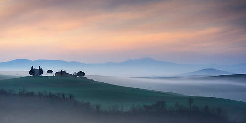 100cm x 50cm Capella di Vitaleta at Dawn - Tuscany I von Andy Mumford