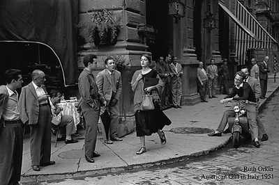 90cm x 60cm American Girl in Italy von Ruth Orkin