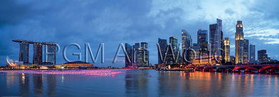 95cm x 33cm Panorama of Singapore            von Shutterstock