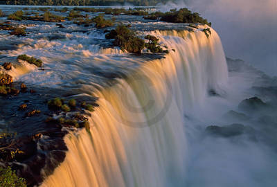 Array Iguazu Waterfall II              von Thomas Marent