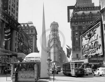 Array Times Square                     von Ruth Orkin