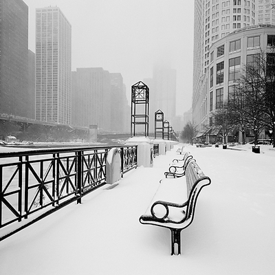 Array Chicago River Promenade in Winter von Dave Butcher