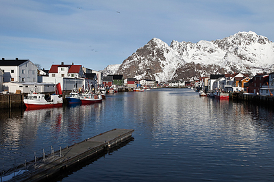 Array Henningsvaer Hafen  Lofoten im Winter von Rolf Fischer