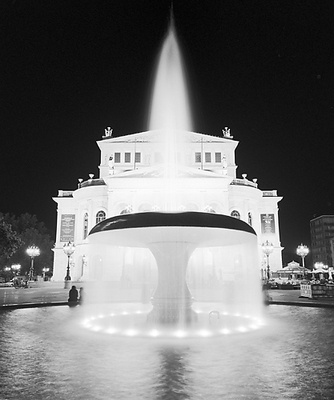 Array Frankfurt Alte Oper at Night von Dave Butcher