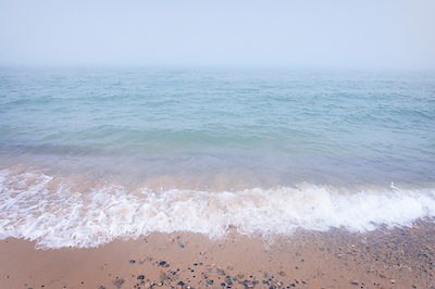 100cm x 66.67cm Whitefish Point Beach von Alan Majchrowitz