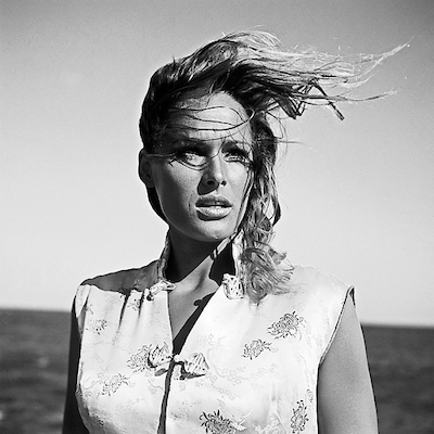 Array Ursula Andress - Dr. No von Hollywood Photo Archive