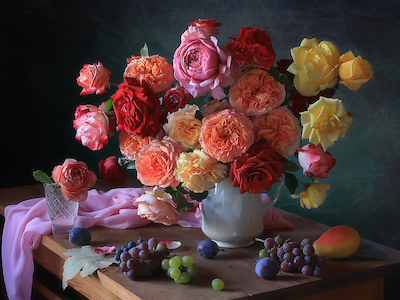 100cm x 75cm With a bouquet of roses and fruits von Tatyana Skorokhod