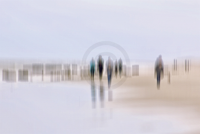 Array Walking People III von Gerhard Rossmeissl