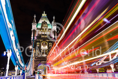 100cm x 67cm London Rush Hour von Michael Abid
