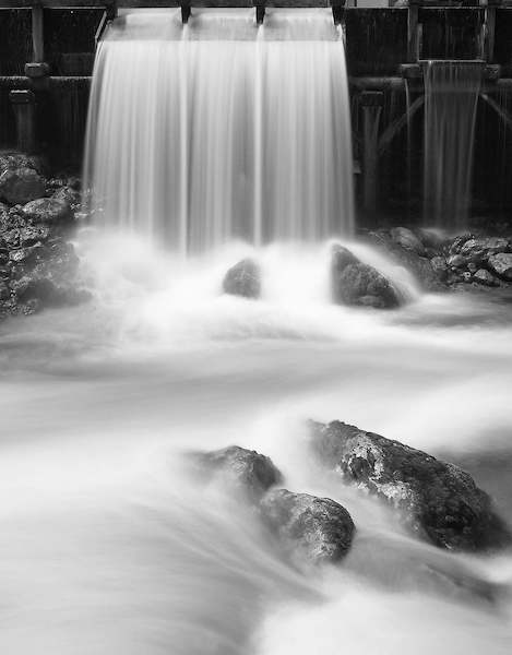 Array Waterfalls I von Tom Weber