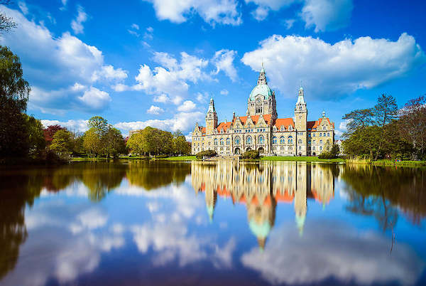 Array Hannover Rathaus Maschteich von Michael Abid