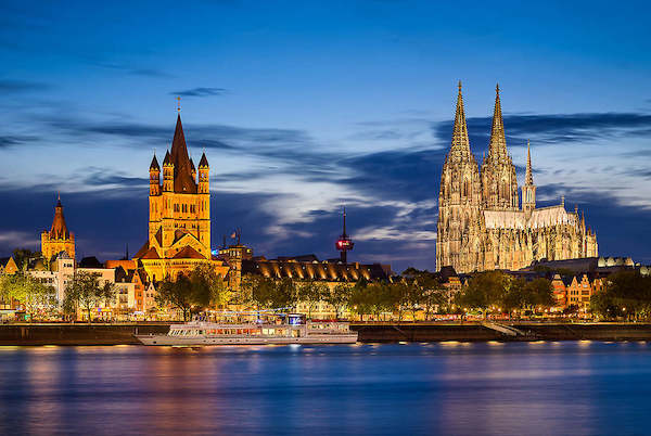 Array Köln Skyline Bluehour von Michael Abid