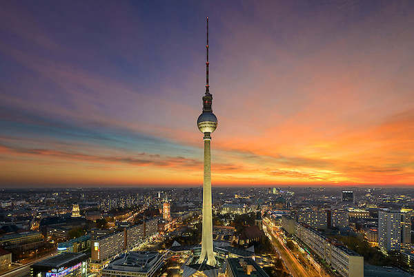 Array Berlin Alexanderplatz Skyline von Michael Abid