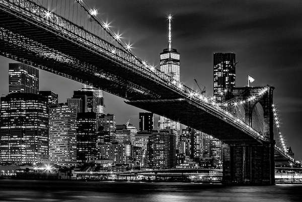 Array New York Skyline at Night von Toby Seifinger