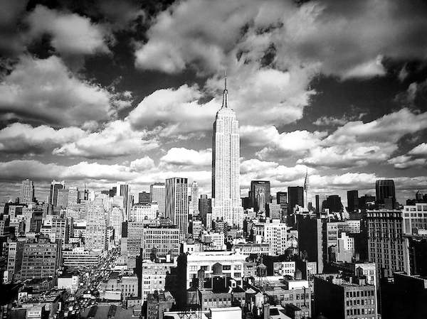 80cm x 60cm Sky over Manhattan von Henri Silberman