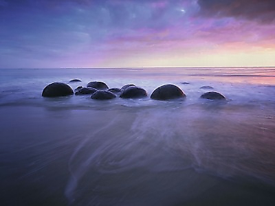 80cm x 60cm Moeraki Boulders von POPP-HACKNER