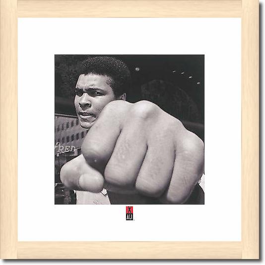 Muhammad Ali (Fist) von Muhammad Ali Enterprises LLC.