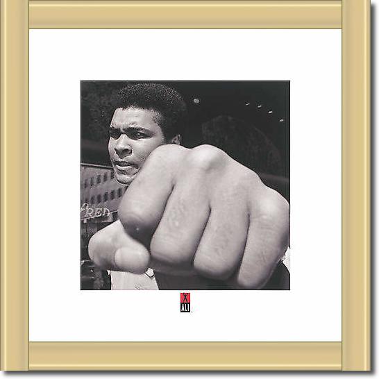 Muhammad Ali (Fist) von Muhammad Ali Enterprises LLC.