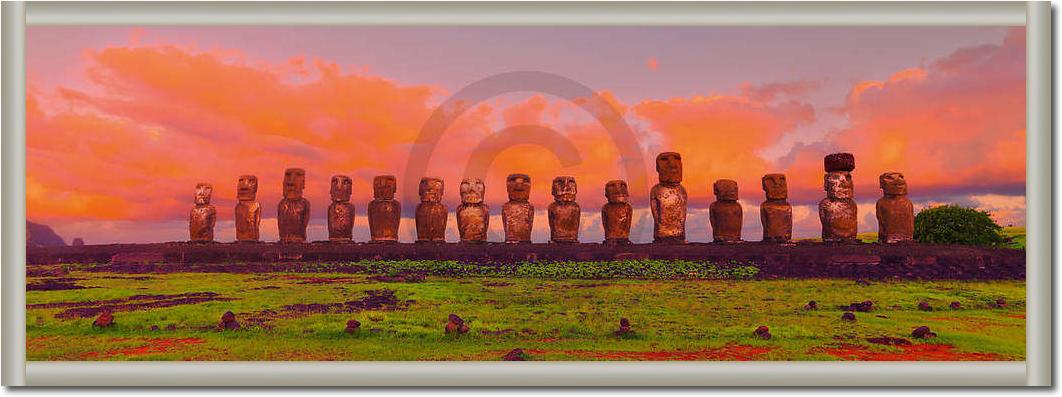 Easter Island Moais              von John Xiong