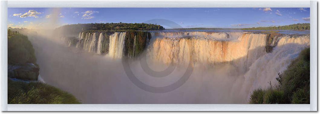 Iguazu Falls                     von John Xiong