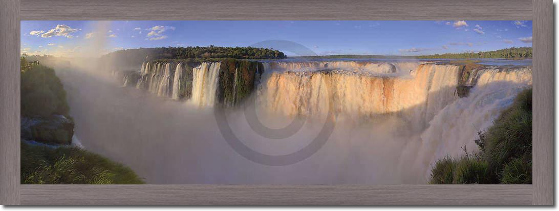 Iguazu Falls                     von John Xiong