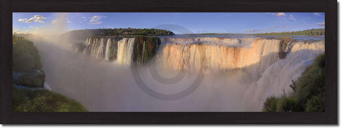 Iguazu Falls                     von John Xiong