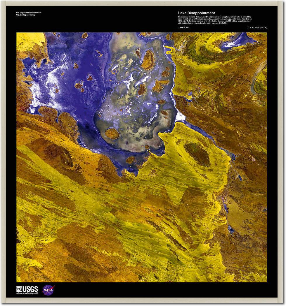 Lake Disappointment              von Landsat-7