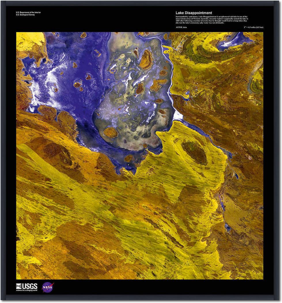 Lake Disappointment              von Landsat-7