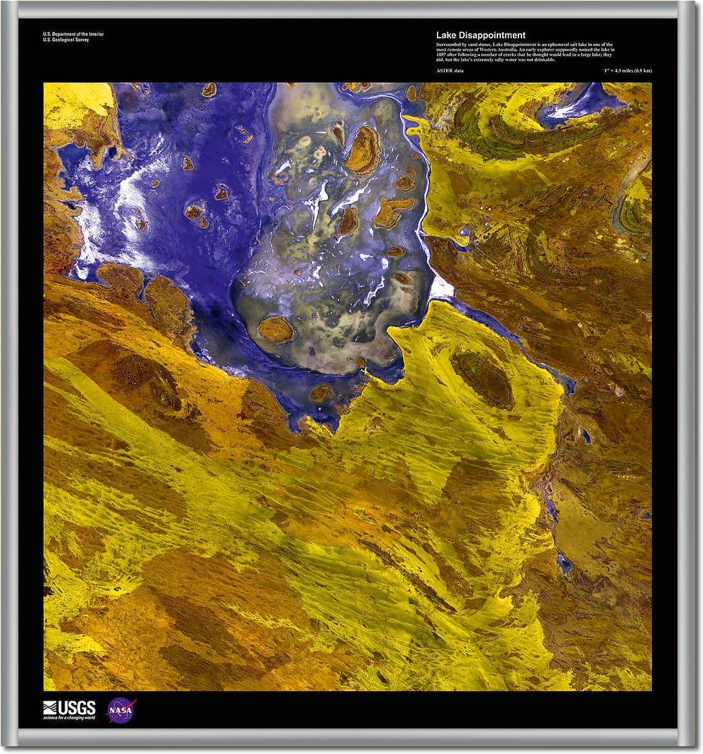 Lake Disappointment              von Landsat-7