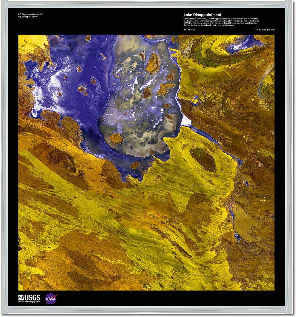 Lake Disappointment              von Landsat-7