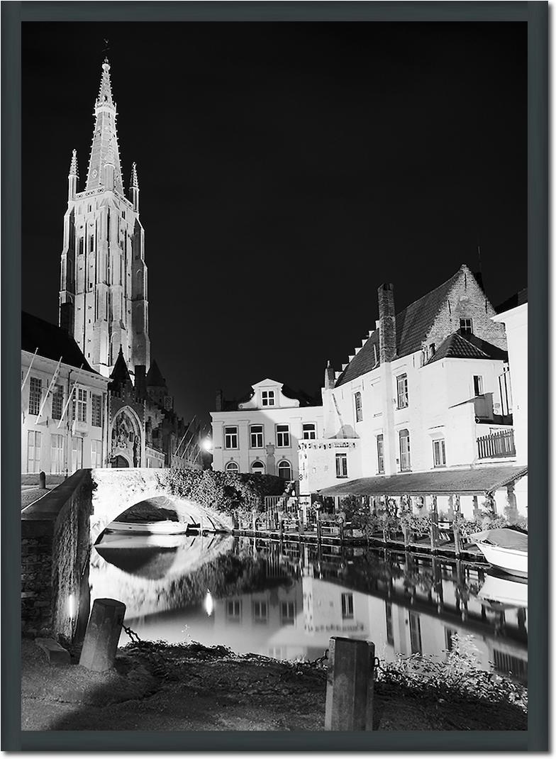 Bruges Canal Reflections von Dave Butcher