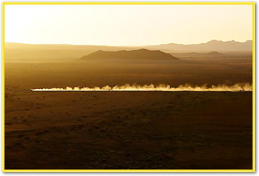 Dusty Road von Peter Hillert