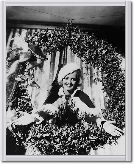 Bette Davis Christmas Wreath von Hollywood Photo Archive