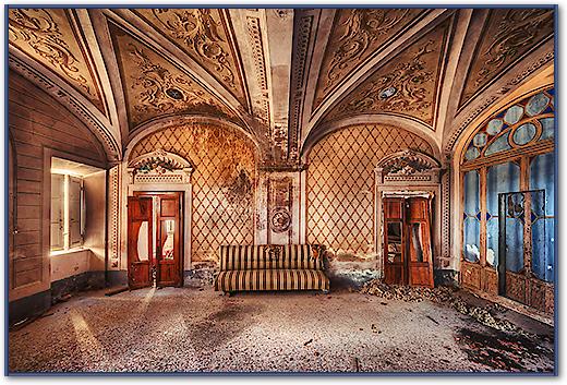 What's Left Behind von Matthias Haker