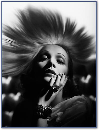 Marlene Dietrich von Hollywood Photo Archive