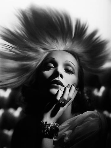 Marlene Dietrich von Hollywood Photo Archive