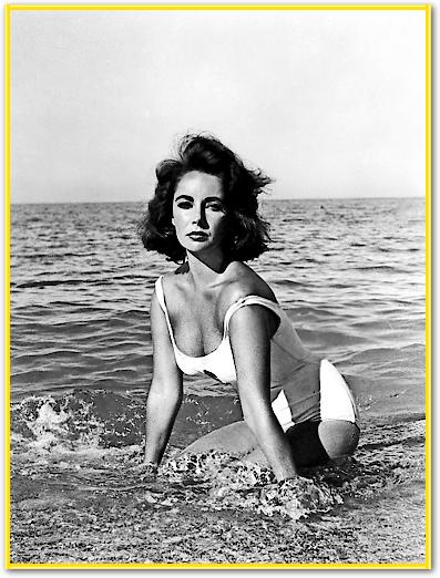 Elizabeth Taylor - In the surf von Hollywood Photo Archive