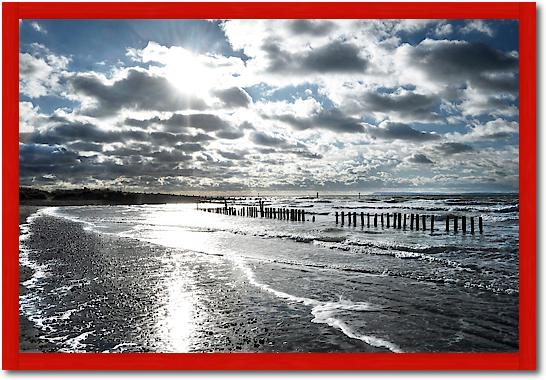 Glistening Shoreline von Gill Copeland