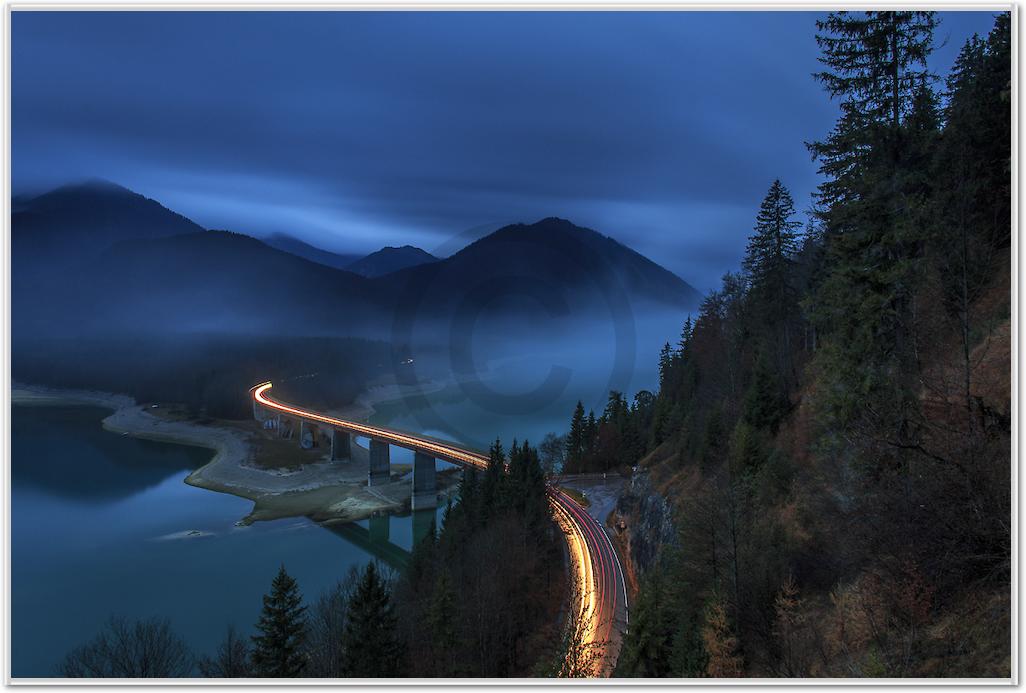 Sylvensteinspeicher bei Nacht von Markus Scholz