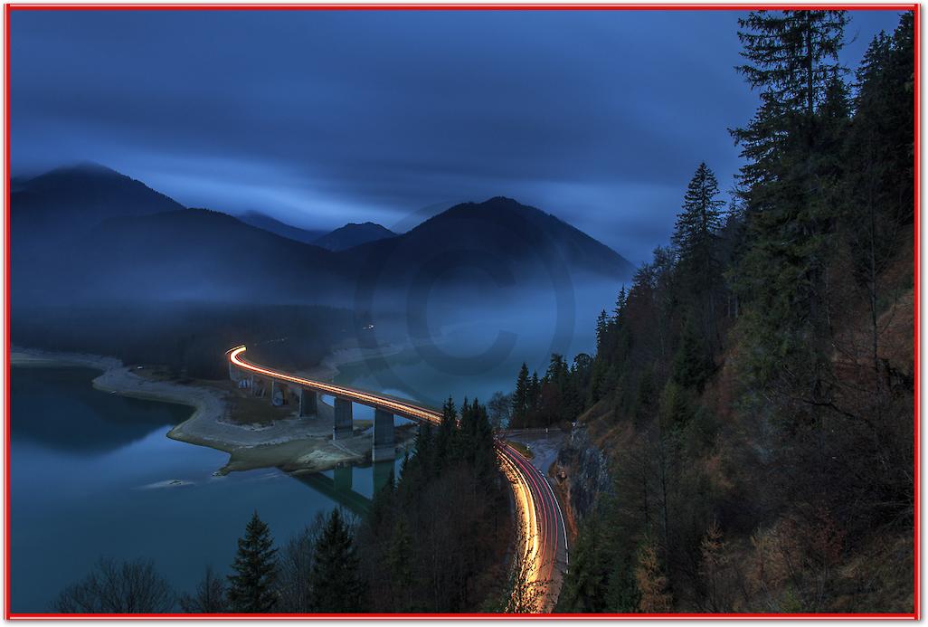 Sylvensteinspeicher bei Nacht von Markus Scholz