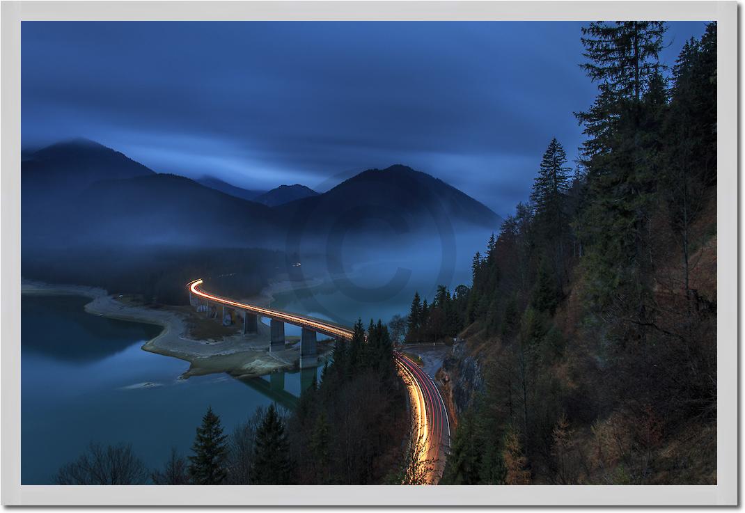 Sylvensteinspeicher bei Nacht von Markus Scholz