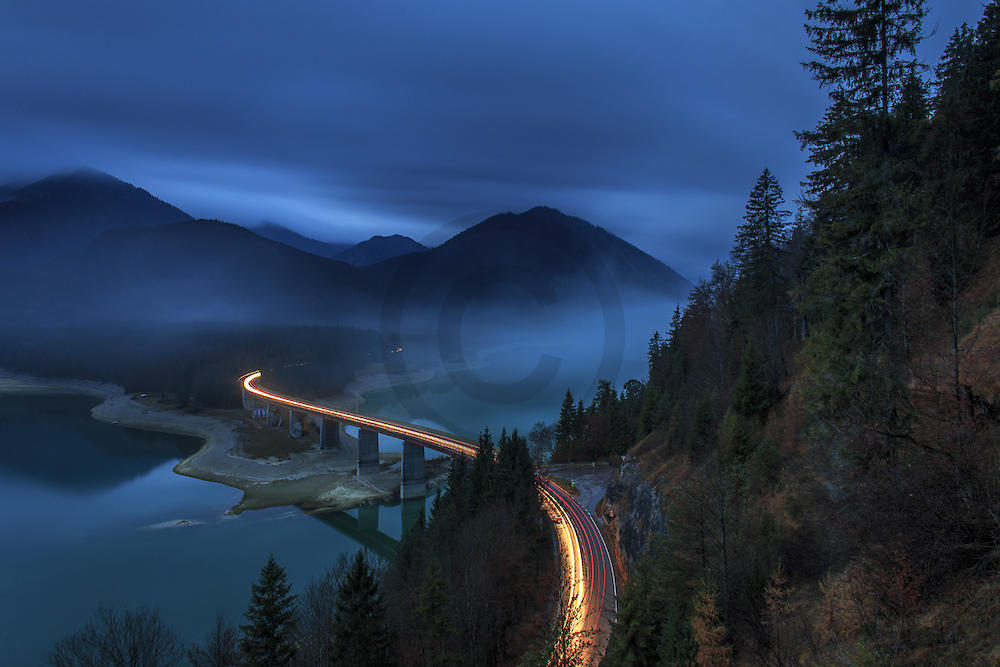 Sylvensteinspeicher bei Nacht von Markus Scholz