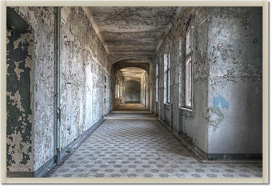 Beelitz No.6 von Michael Belhadi