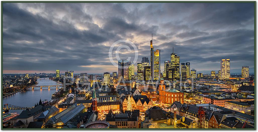 Frankfurt Evening Skyline von Michael Abid