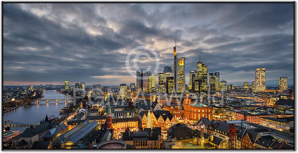 Frankfurt Evening Skyline von Michael Abid