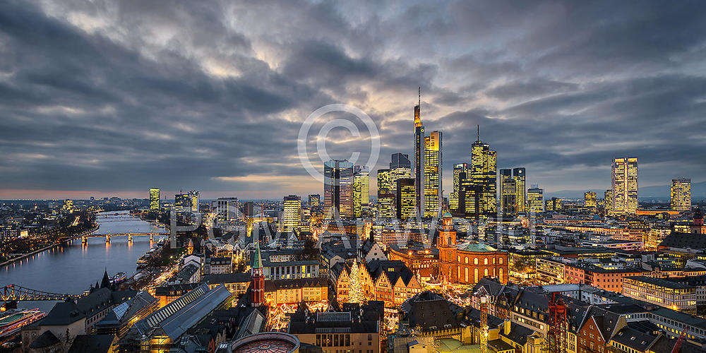 Frankfurt Evening Skyline von Michael Abid