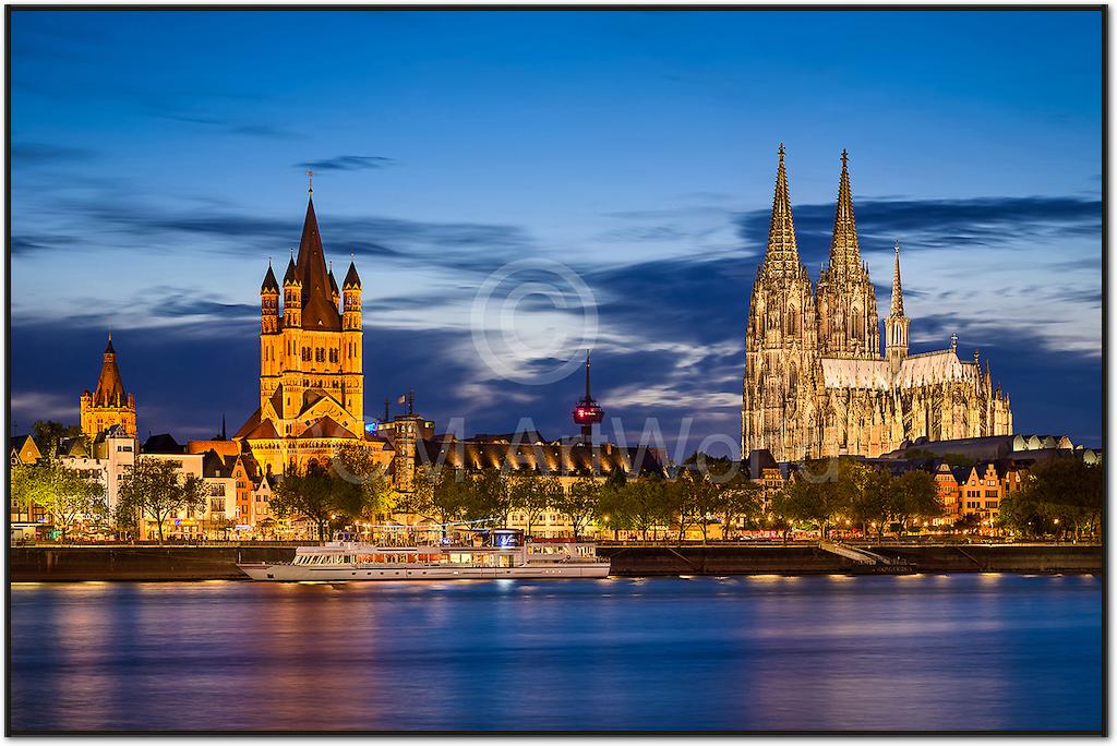 Köln Skyline Bluehour von Michael Abid