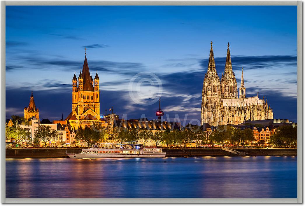 Köln Skyline Bluehour von Michael Abid